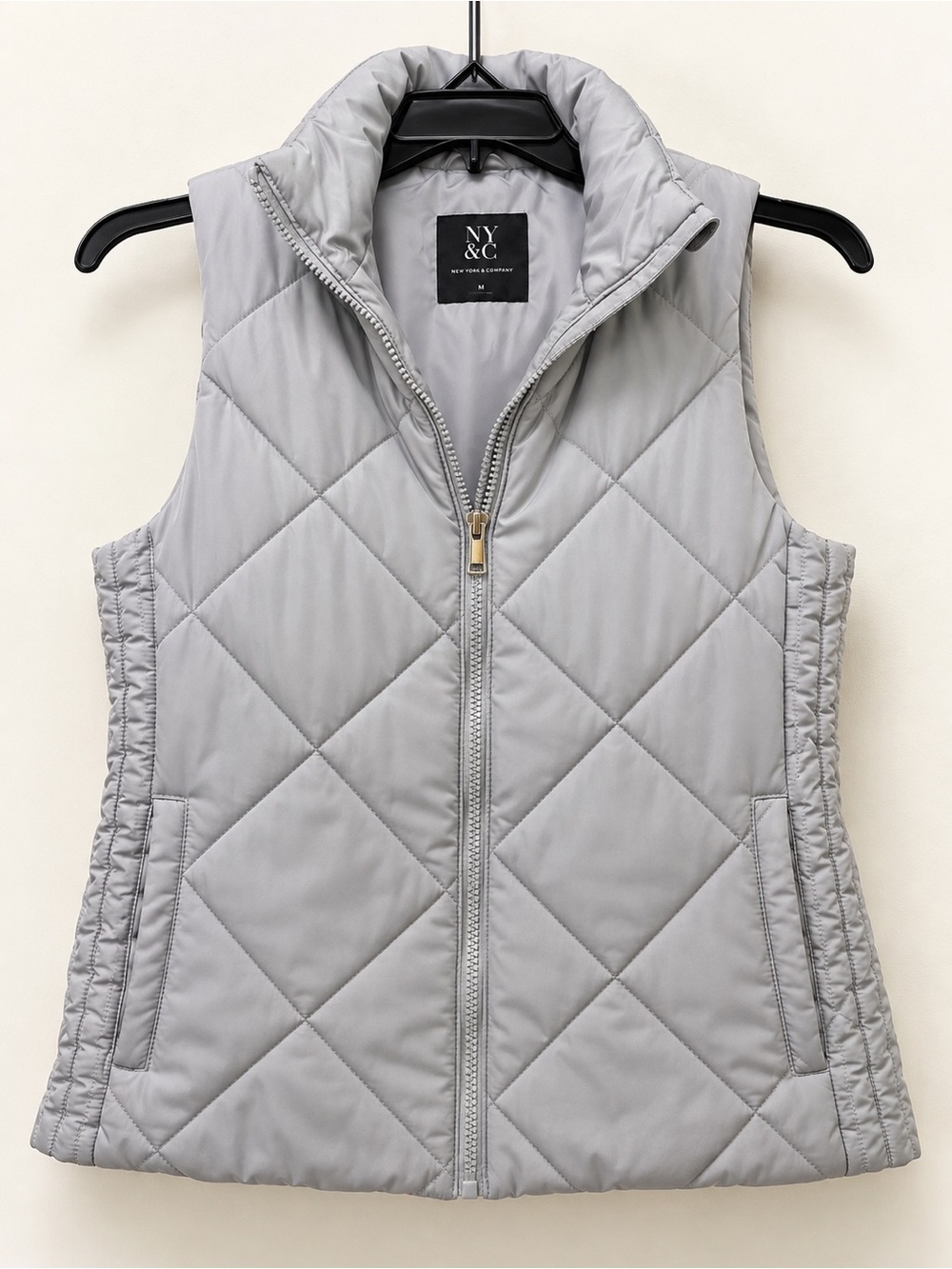 New York & Company Light Gray Quilted Puffer Vest with Stand Collar